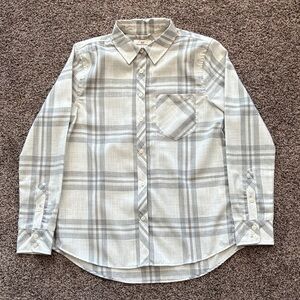 NWOT Vineyard Vines Women’s Grey Plaid Shirt.